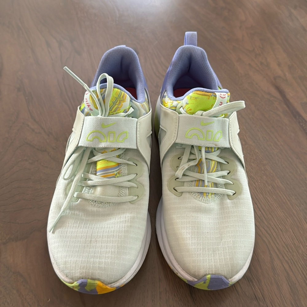 Nike Air Max Bella TR 5 Premium Women's Training Shoes
